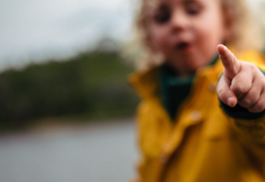 kid pointing